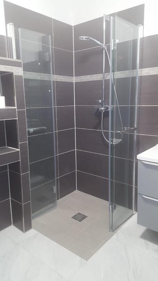 Fully Equipped Apartment 3 Rooms 5 Bed Хамбург Екстериор снимка