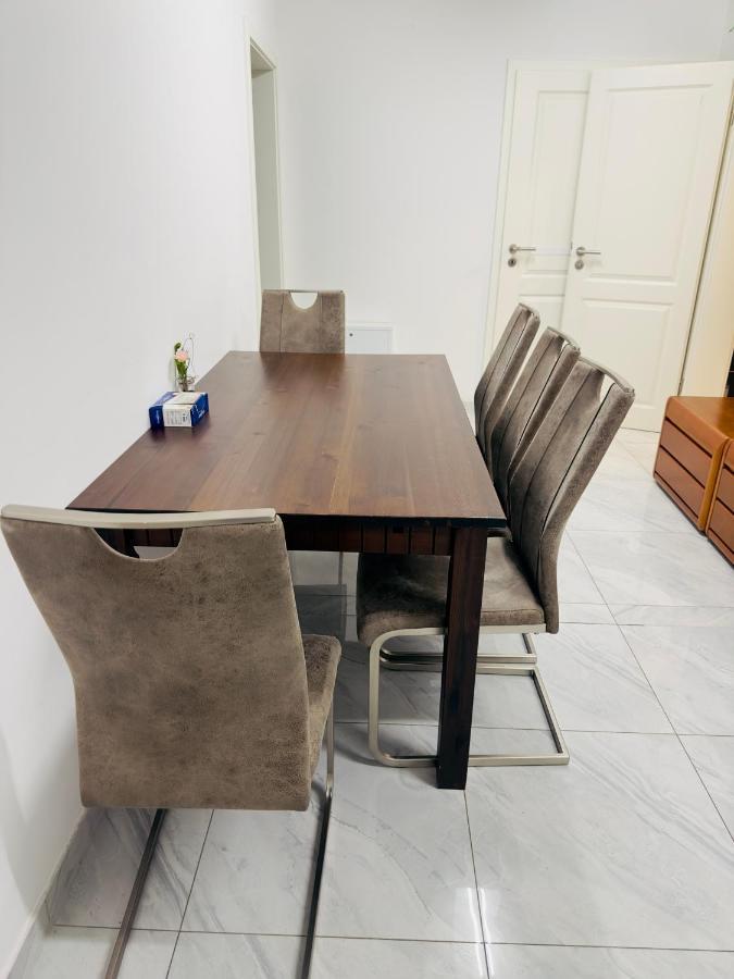 Fully Equipped Apartment 3 Rooms 5 Bed Хамбург Екстериор снимка